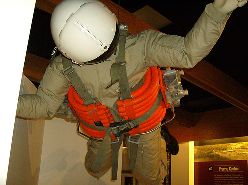Bell rocket belt 06.jpg