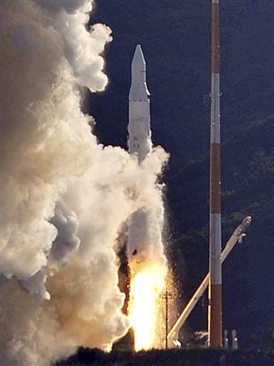 South Korea Space Launch Vehicle 2.jpg