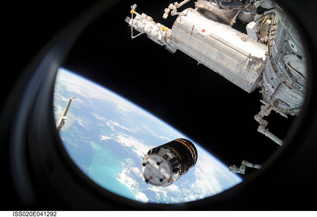 iss020e041292.jpg